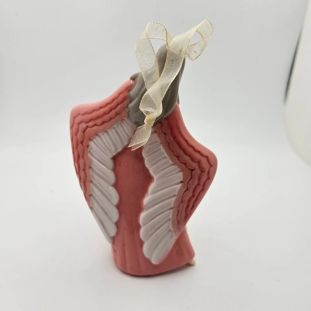 VTG Hallmark 2004‎ Mother & Daughter Porcelain Ornament – Dancing Embrace – HMK